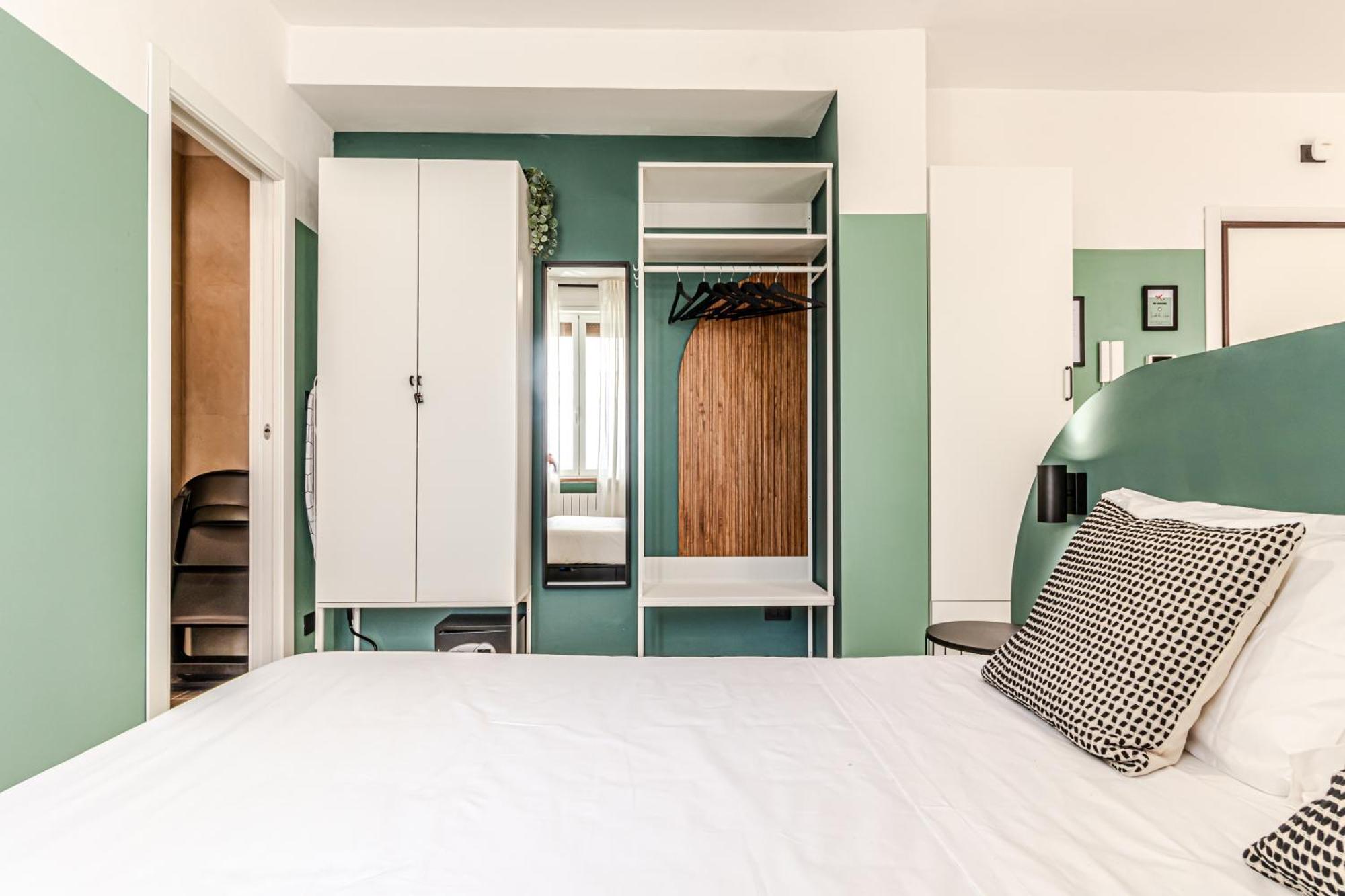 Japandi Apartment, Zona Porto Con Balcone E Jacuzzi Idromassaggio * Livorno